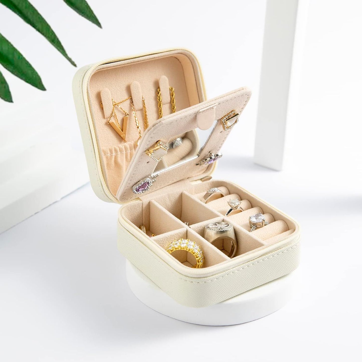 White Travel Jewelry Box with Mirror: Compact, Organised Storage for Rings, Necklaces & Earrings, Ideal for Aussies
